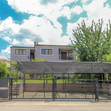 Cozy Studio-apartment Nur 300 Meter Zum Strand Mit Grillbereich, Klima, Wifi